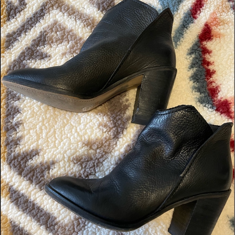 Dolce Vita booties